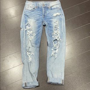 American Eagle blue ripped jeans